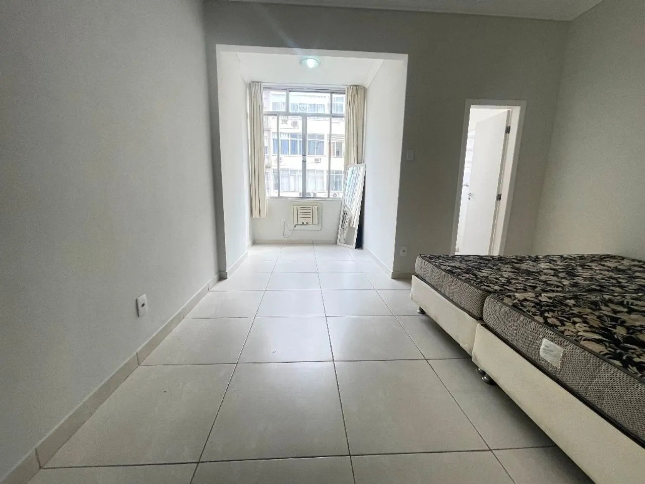 Apartamento de 1 quarto com box de vidro e aquecimento a gás — photo 11