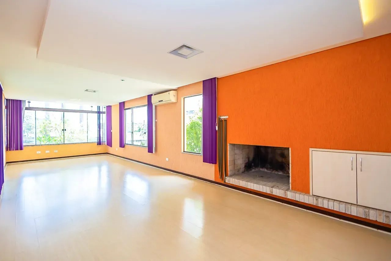 Furnished house with 5 bedrooms and 470 m² — photo 54