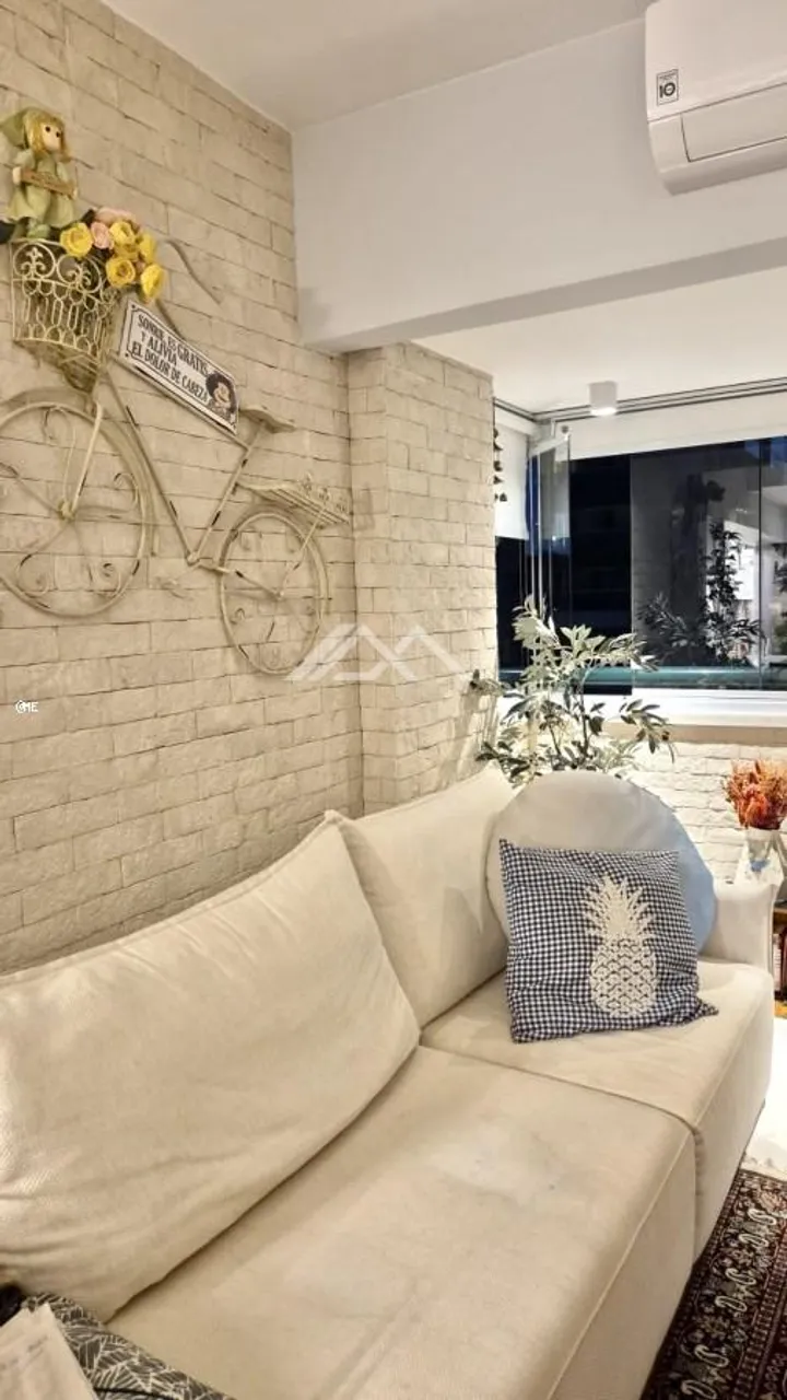 Apartamento com varanda fechada, 2 dormitórios e 3 banheiros — photo 6