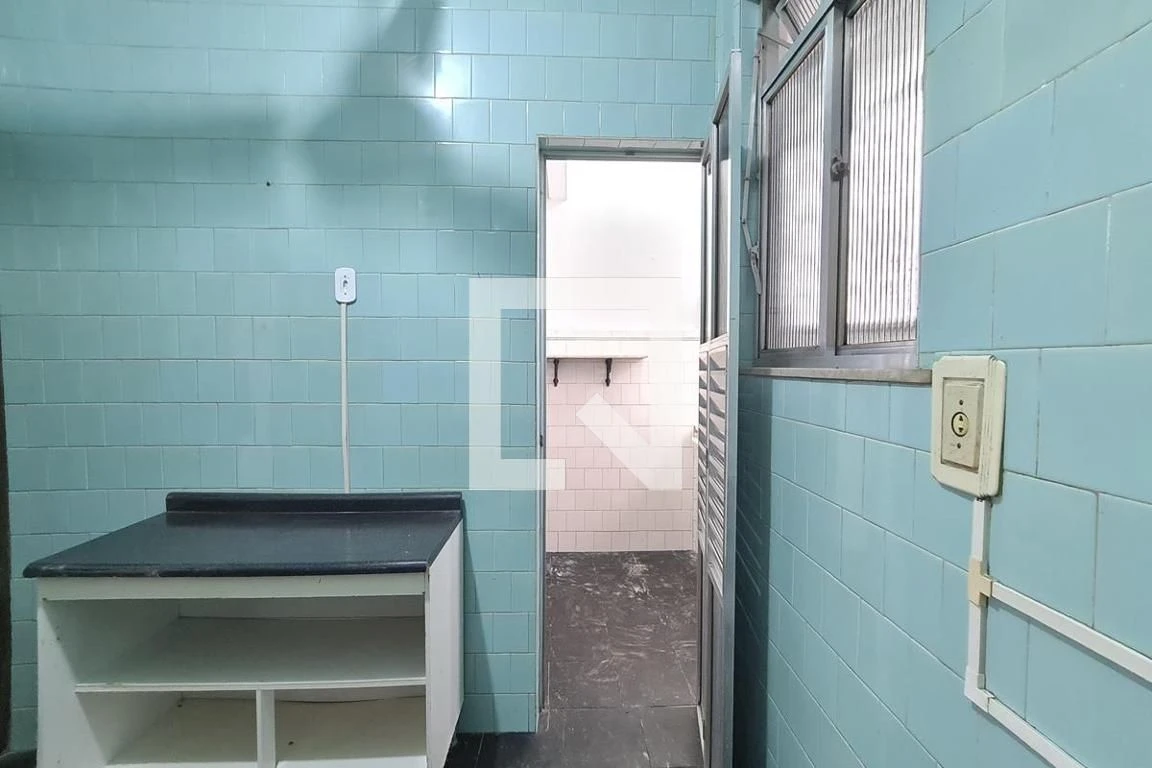 Квартира без меблів з 3 спальнями та балконом — photo 31