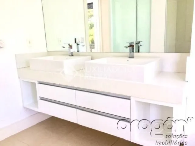 Casa con 6 suites y cocina abierta — photo 4