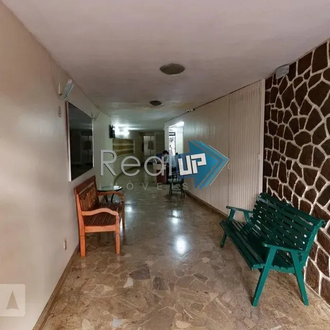 One-bedroom apartment with a washing machine — photo 20