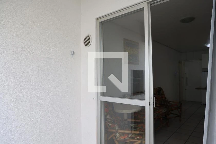 Apartamento mobiliado com 2 quartos e varanda — photo 12