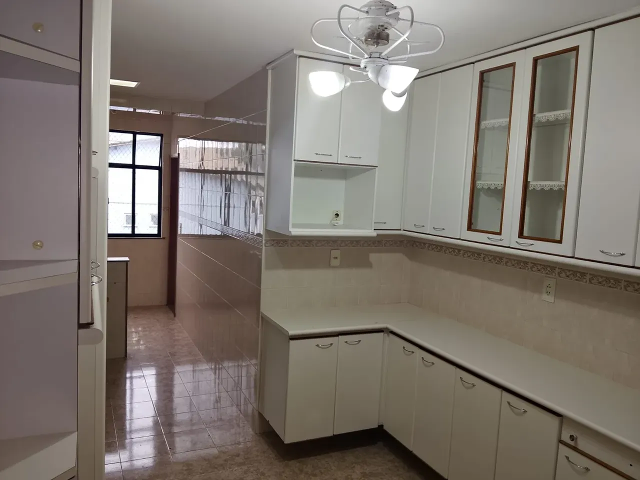 Rental apartment with 3 bedrooms, 3 baths and 140 m² — photo 11