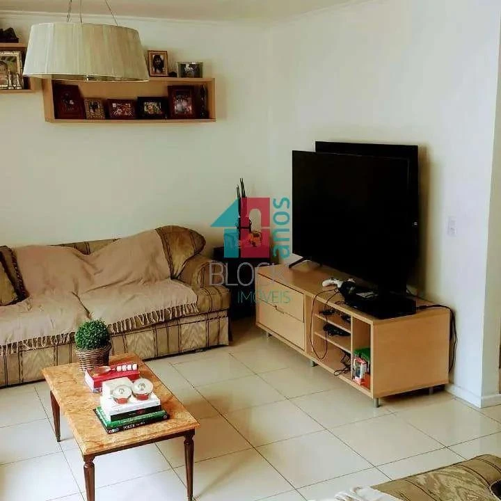 Furnished house with 5 bedrooms and 226 m²