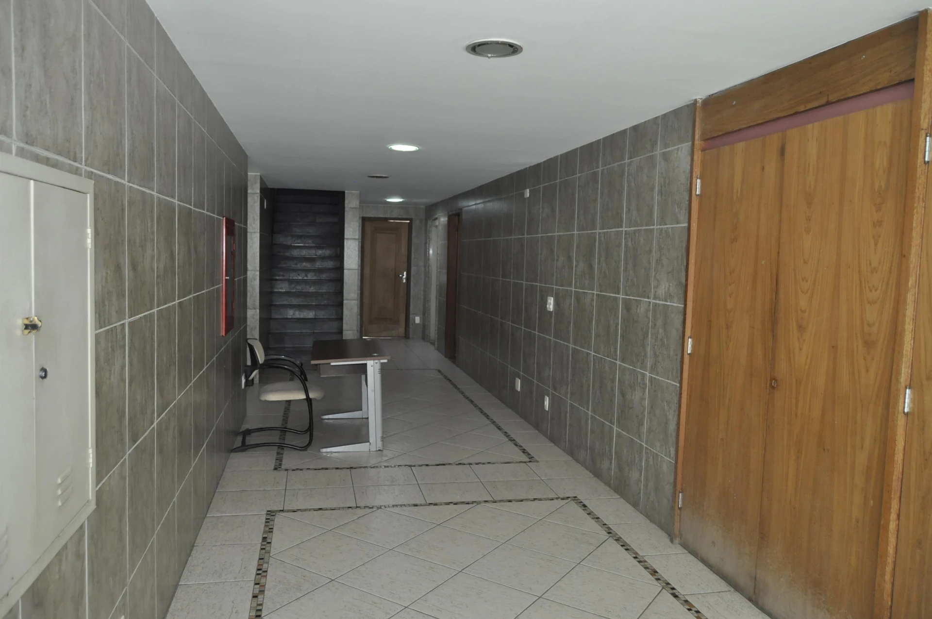 Apartamento mobiliado com 2 quartos e varanda privativa — photo 31