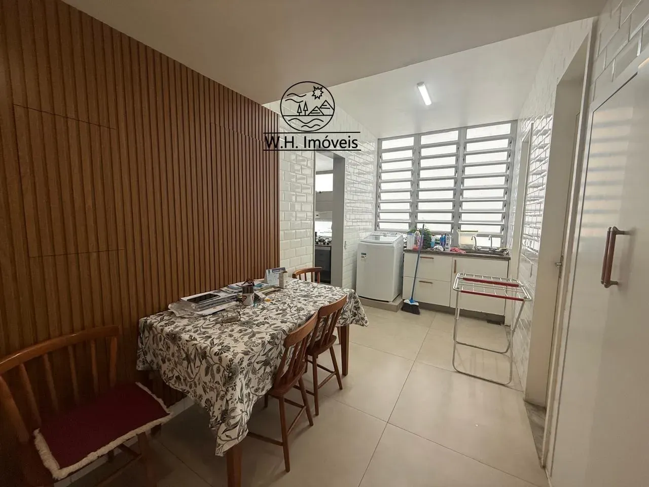 Furnished 240 m² apartment with 4 bedrooms and 2 parking — photo 14