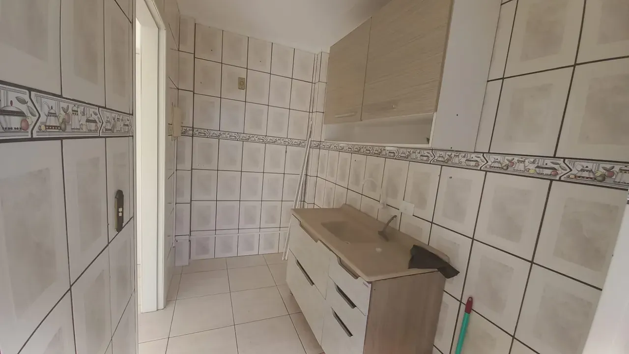 2-bedroom apartment with a mountain view in Florianópolis — photo 9