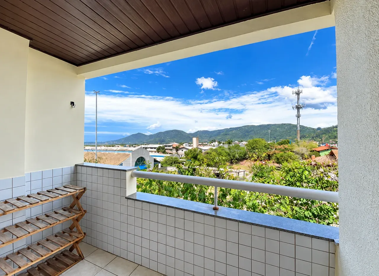 Apartment on the 3rd floor with a grill on the balcony — photo 15