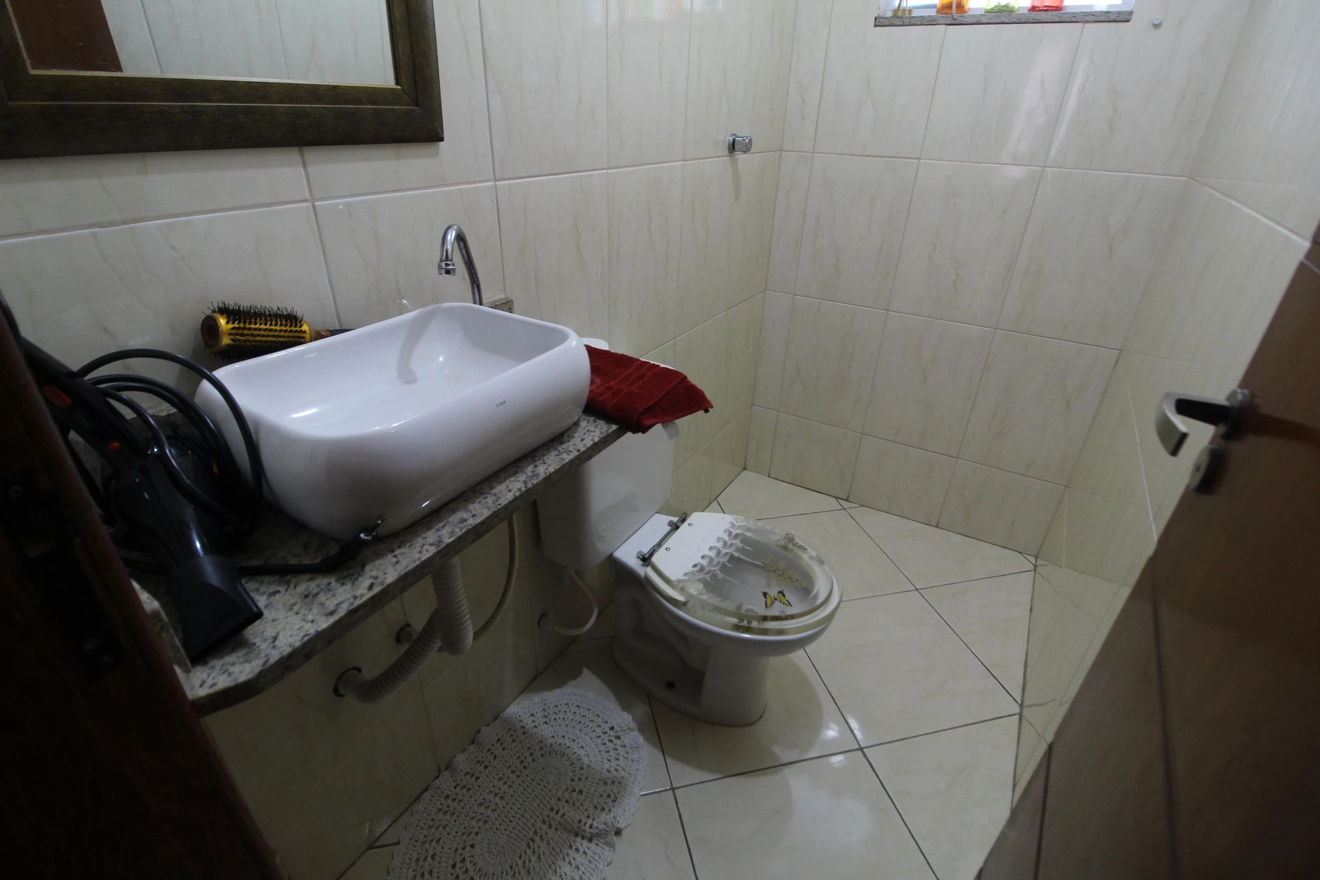 Rental apartment with 3 en-suite bedrooms and balcony — photo 39
