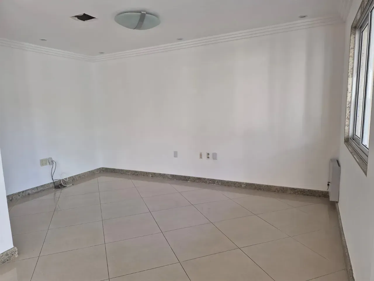 Unfurnished house with 4 bedrooms and 4 bathrooms and pool — photo 5