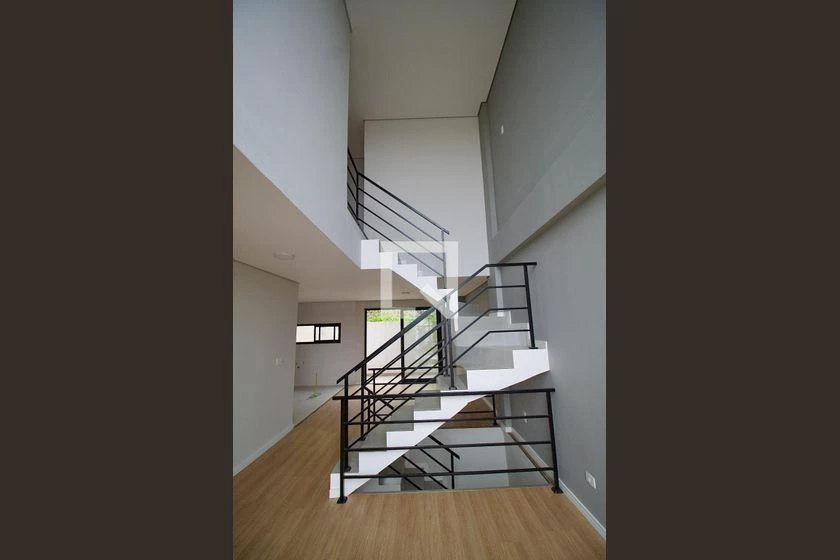 3-bedroom house with floor-to-ceiling windows — photo 42