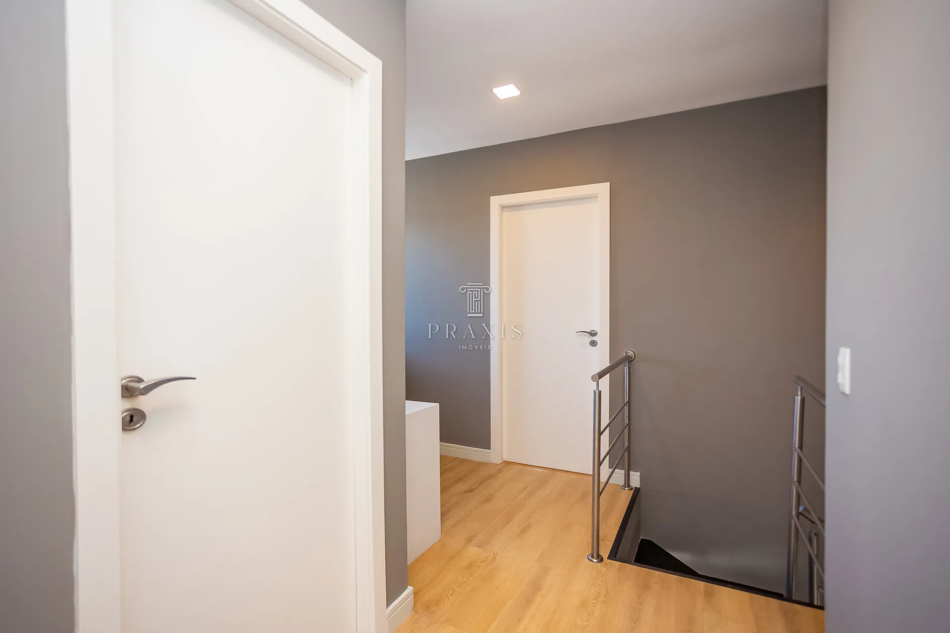 2-bedroom apartment with a home office — photo 30
