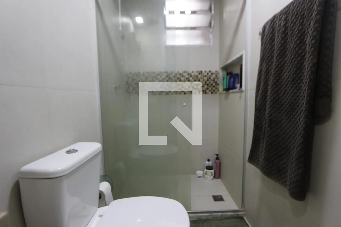 Apartamento mobiliado de 2 quartos em condomínio com piscina — photo 24