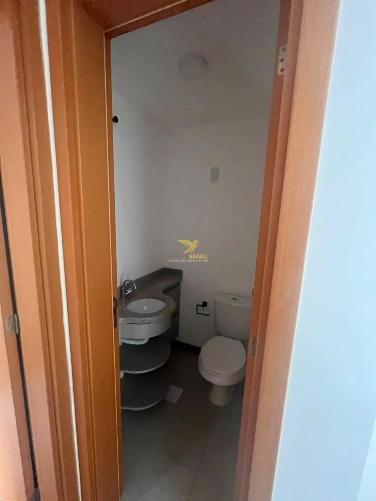 Apartment, 104 m², with a glass-enclosed balcony — photo 39