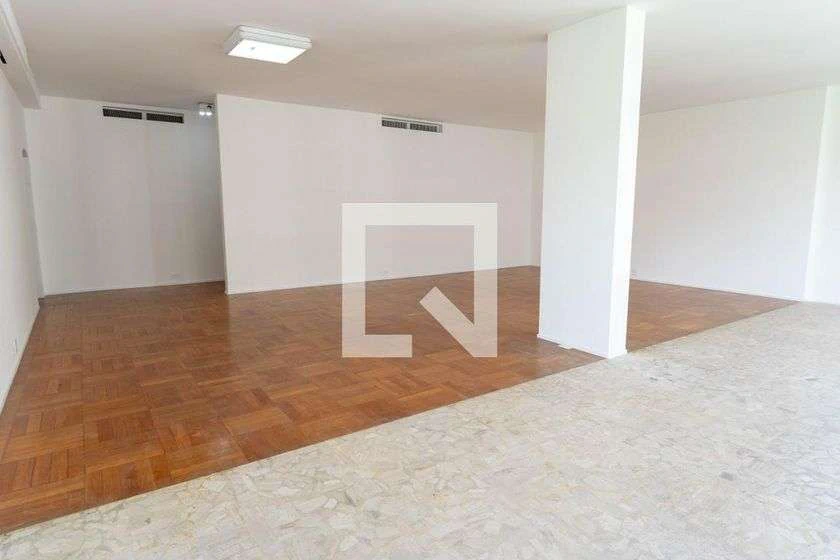 Rental apartment with 4 bedrooms and 4 bathrooms — photo 13