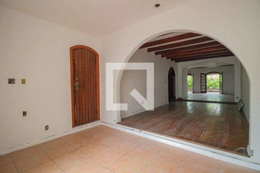Casa de 4 dormitorios con jardín privado — photo 23