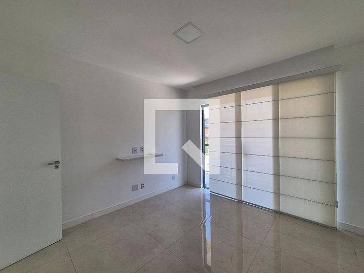 Floor-to-ceiling windows in a 4-bedroom house, 430 m² — photo 21