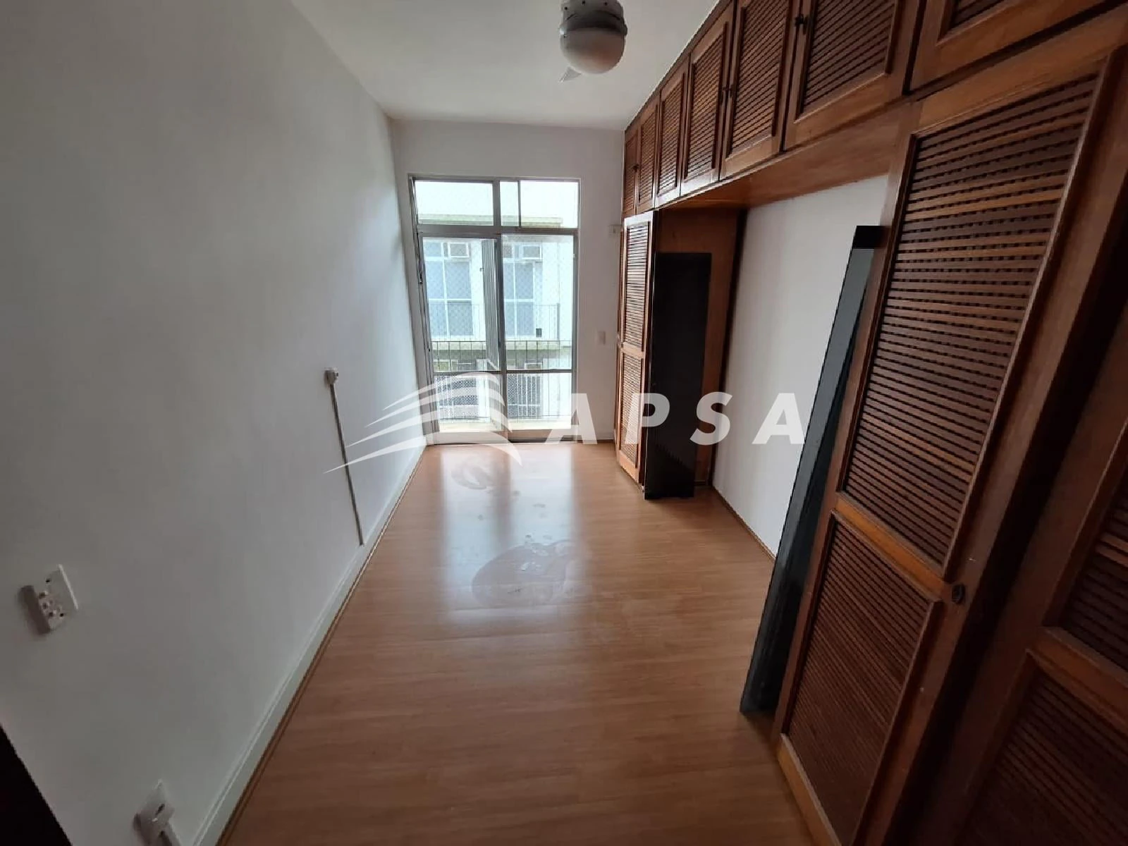 149 m² apartment with 3 bedrooms and a balcony — photo 17