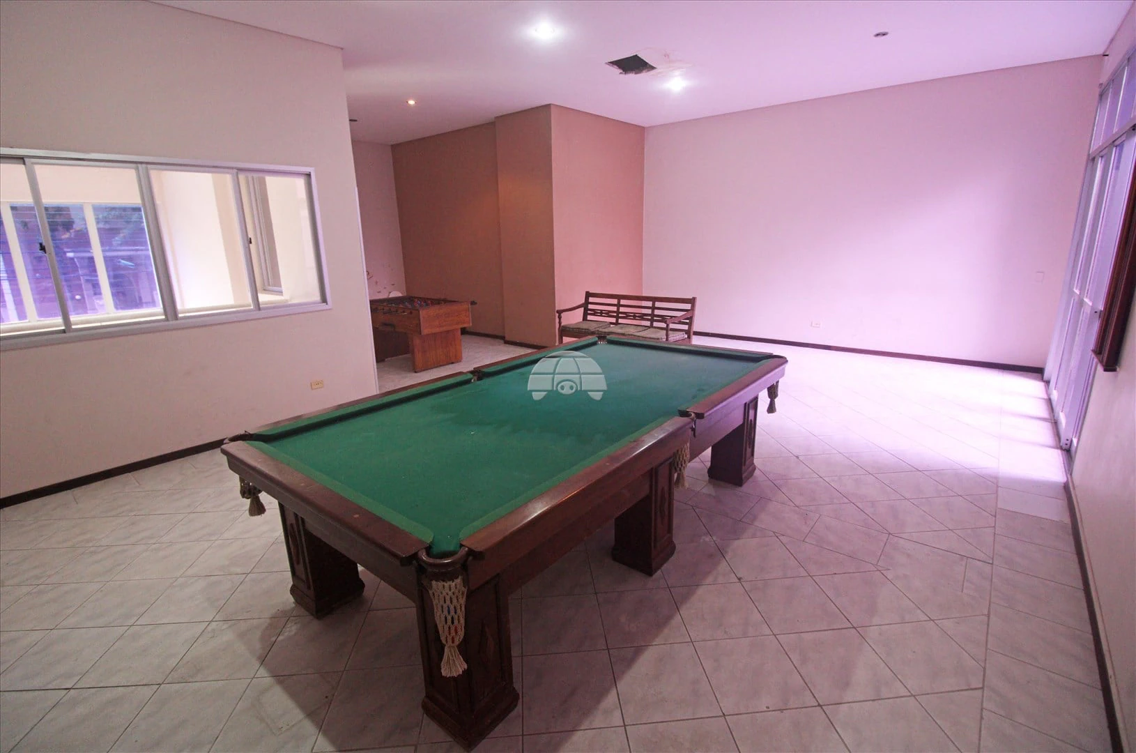 3-bedroom apartment with wood or laminate floors in Curitiba — photo 27