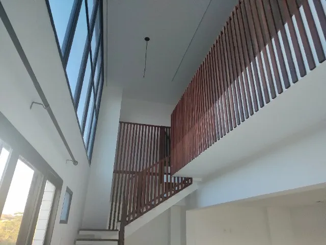 Walk-in closet in a 4-bedroom apartment, 370 m² — photo 2