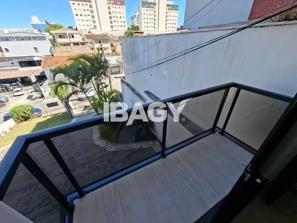 Furnished house with 5 bedrooms and gas kitchen — photo 28