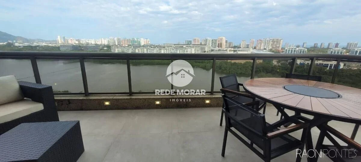 268 m² apartment with a water view and a bathtub — photo 25