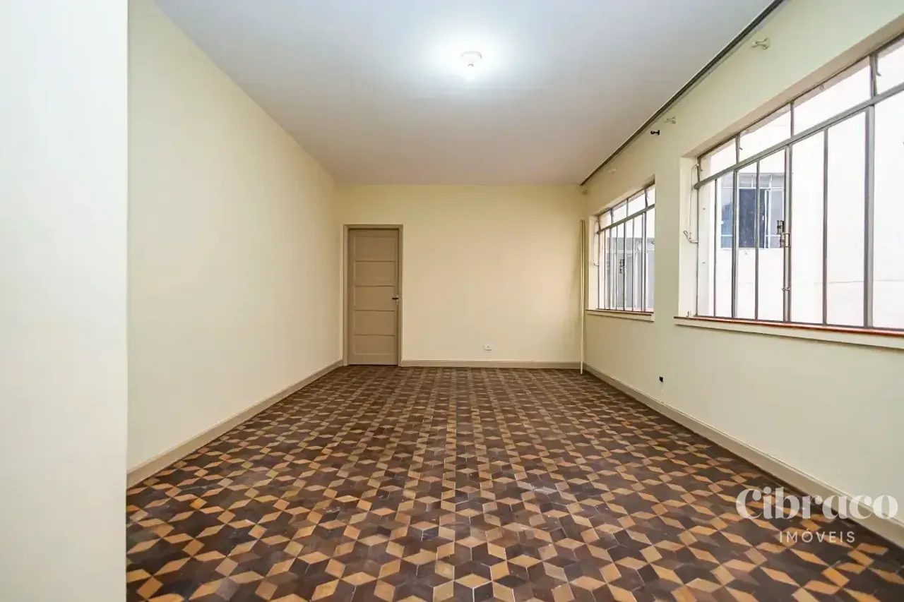 124 m², 3-bedroom apartment without parking, separate kitchen — photo 2