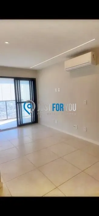 Apartamento com 3 dormitórios e varanda envidraçada — photo 3