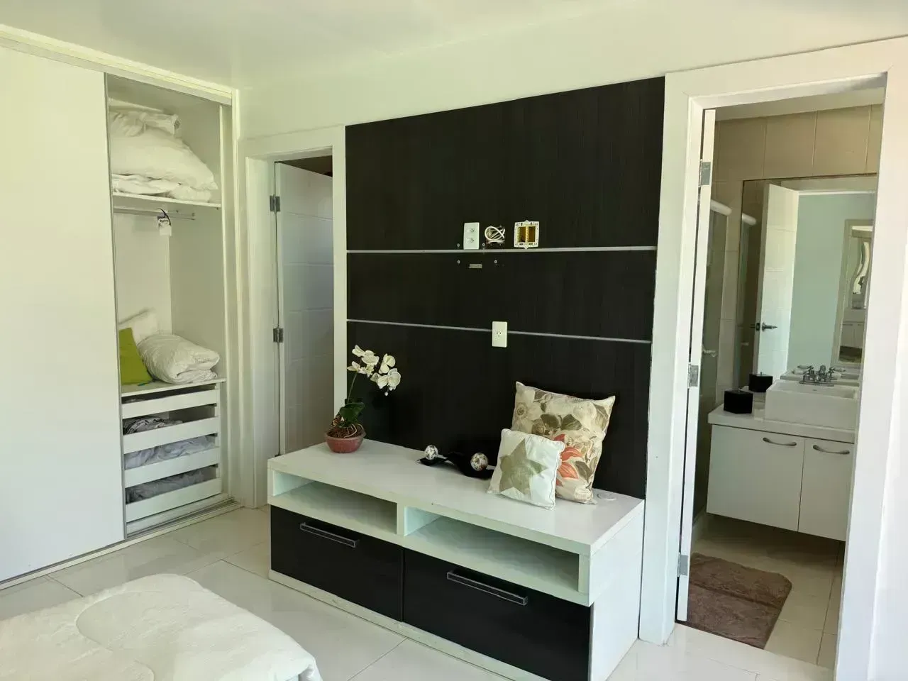 Furnished house with 6 suites and a private garden — photo 41