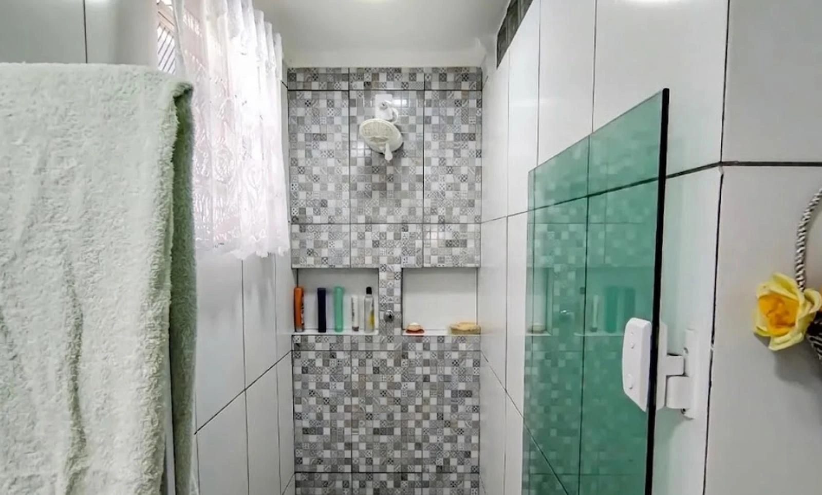 4-bedroom house, 1 with its own bathroom, 298 m² — photo 5