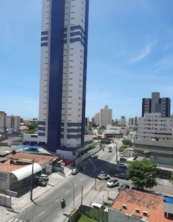 Furnished 1-bedroom apartment with balcony — photo 22