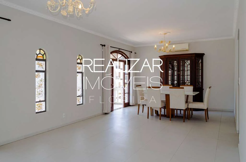 Будинок з 4 спальнями 250 м² і приватним садом — photo 2
