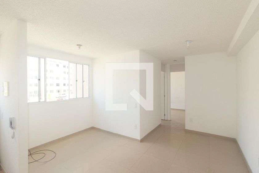 Minimal-style 2-bedroom apartment with ceramic floors — photo 6