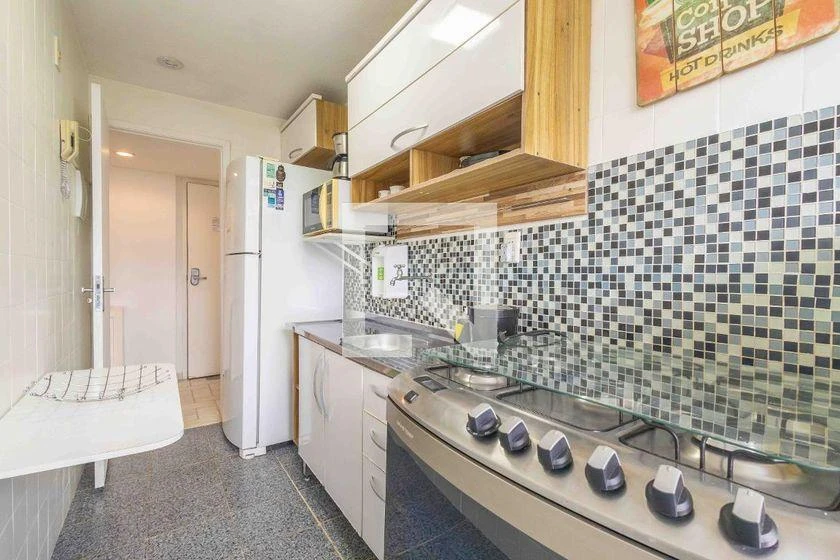 Furnished 50 m² apartment with 2 bedrooms and parking — photo 24