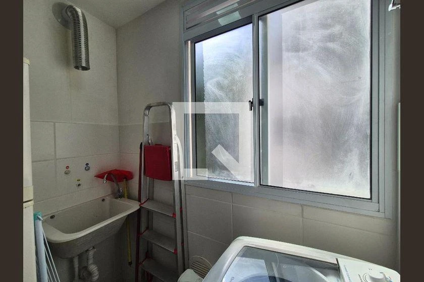 Furnished 2-bedroom apartment with an open-plan kitchen — photo 19