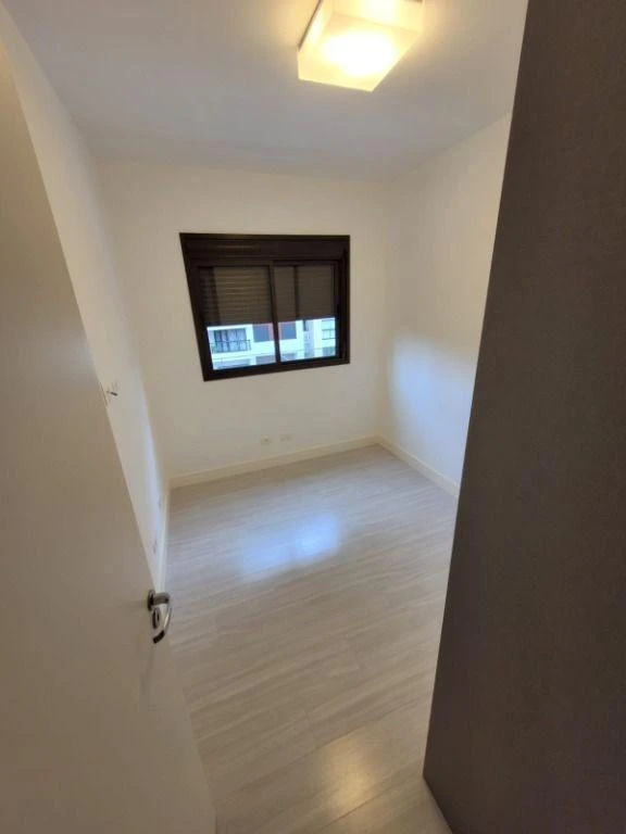 3-bedroom apartment with a park view — photo 30