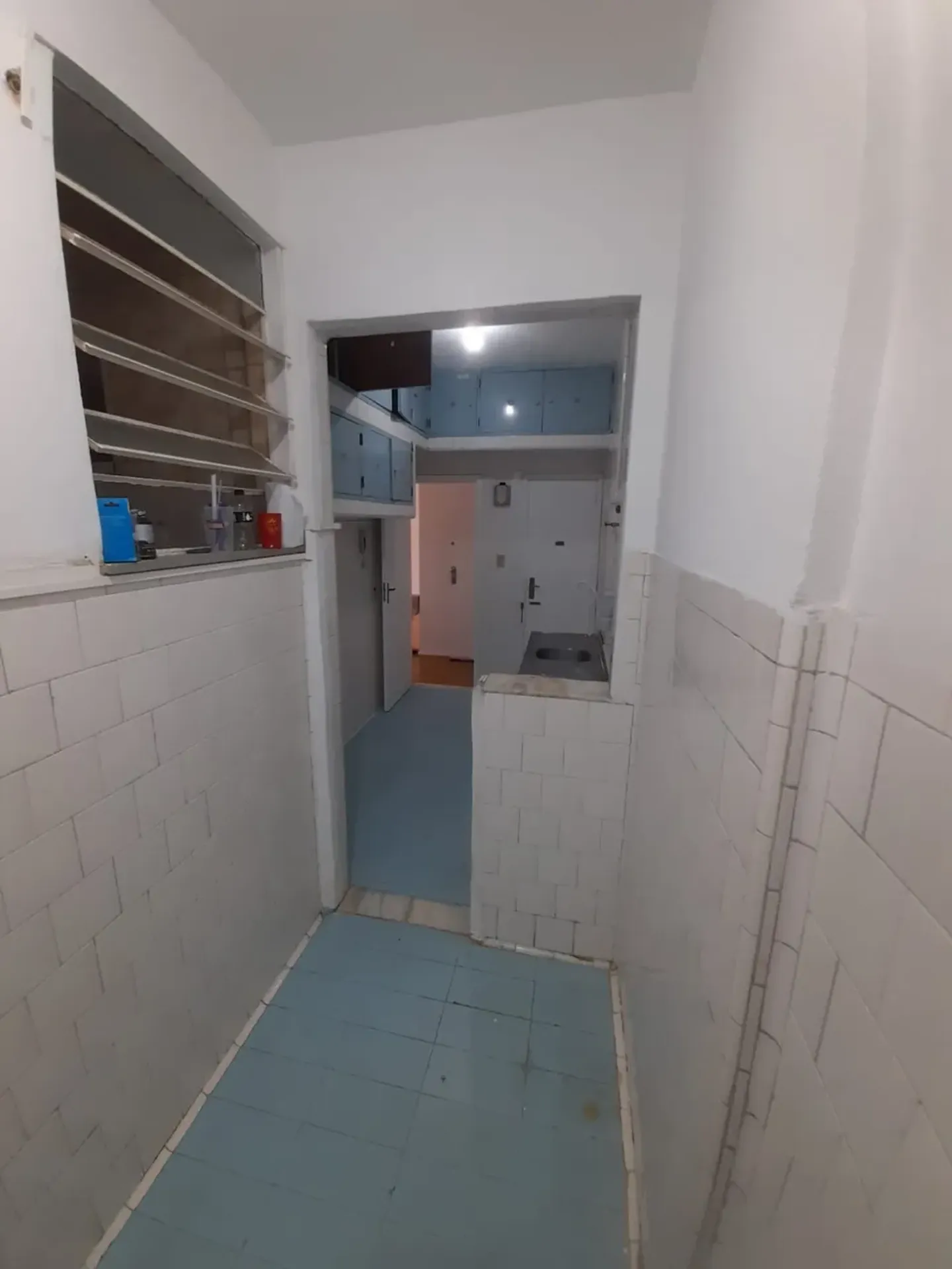 Apartment, 90 m², with wood or laminate floors — photo 4