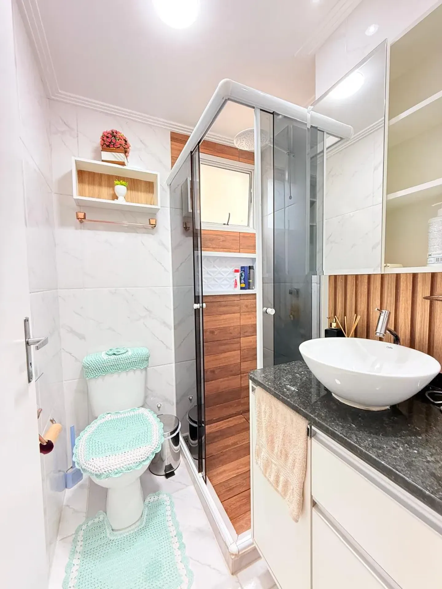 2-bedroom apartment with a washing machine in Curitiba — photo 13