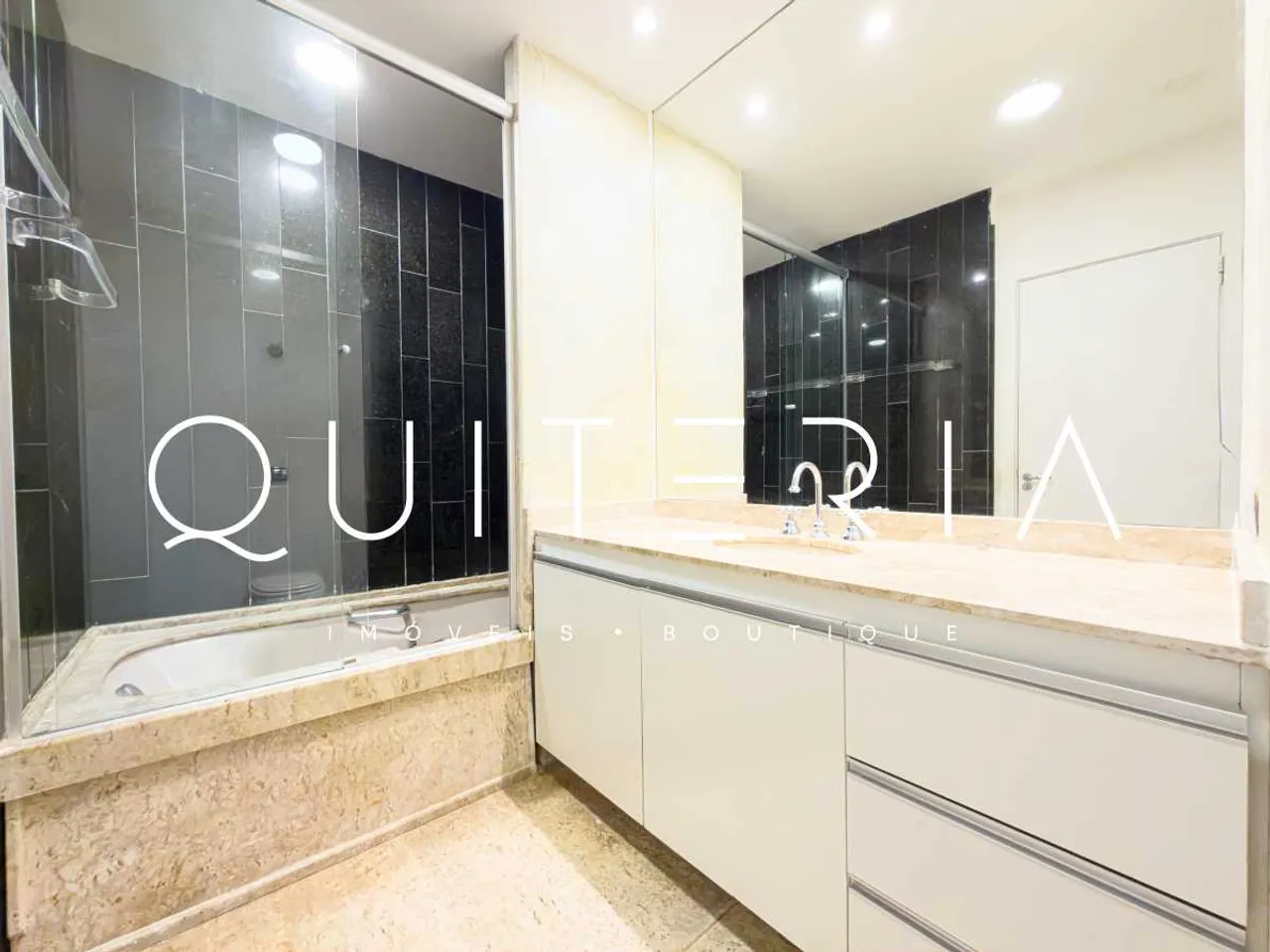 Apartamento com 4 quartos e 5 banheiros, 3 vagas — photo 20