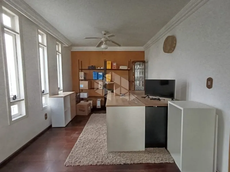 Дом с 4 спальнями и 280 м², с частным садом