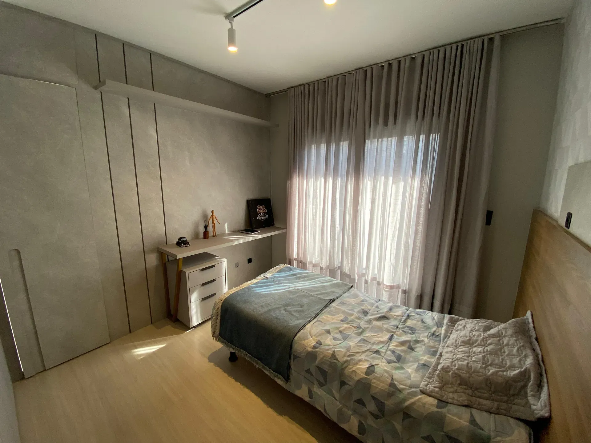 House in a gated community with 3 bedrooms and 5 baths — photo 23