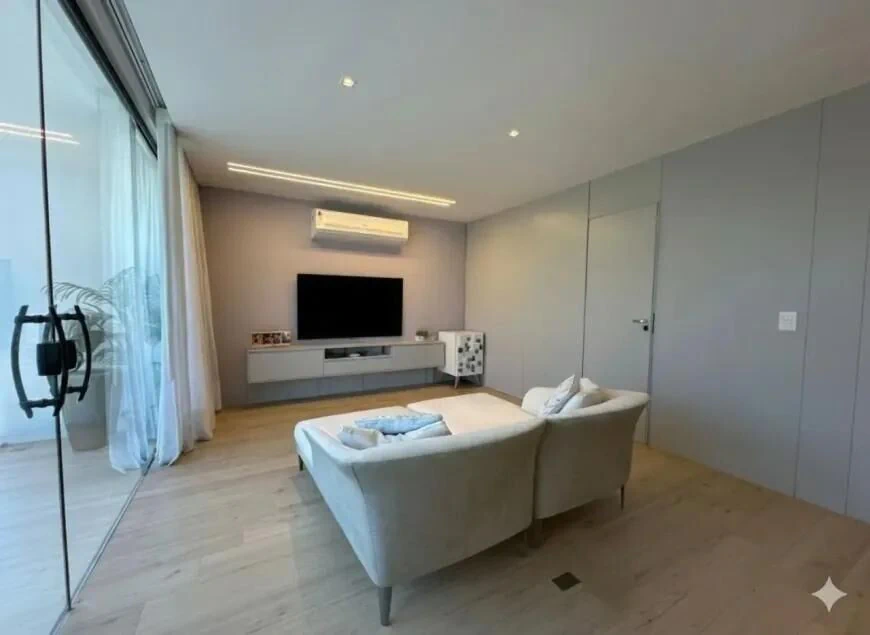 4-suite house with a private-use pool in the condo — photo 25