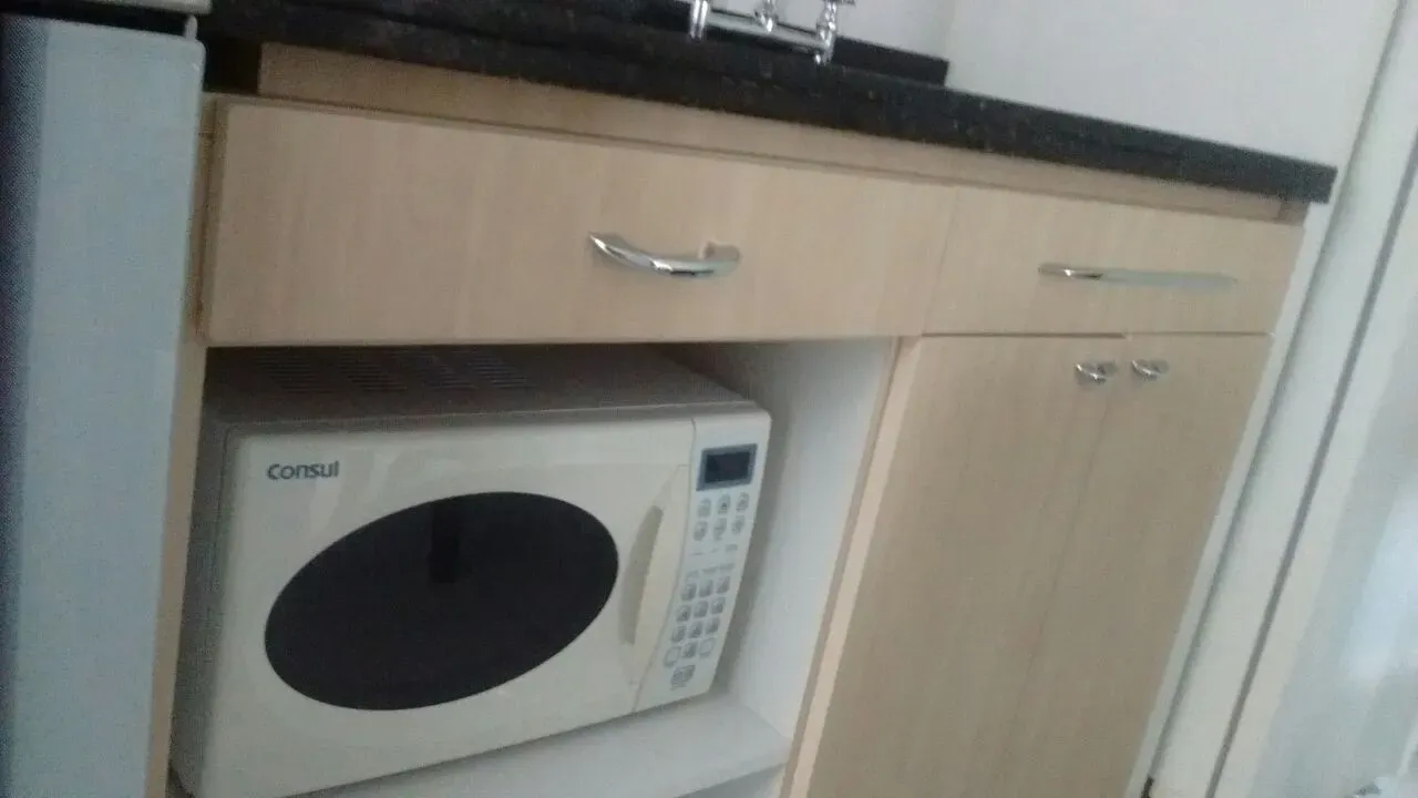 One-bedroom apartment in a building with a gym — photo 31