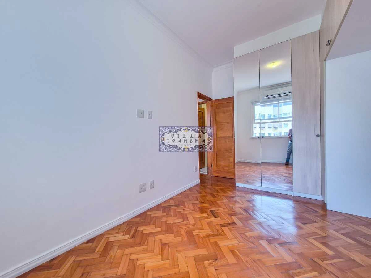 Деревянный пол или ламинат и 2 спальни: квартира 80 м² — photo 22