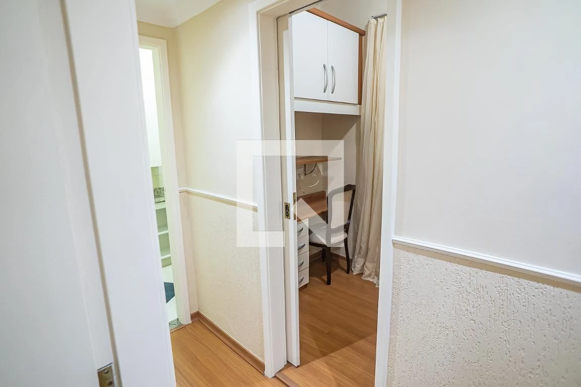 Furnished apartment with private garden and 2 bedrooms — photo 32