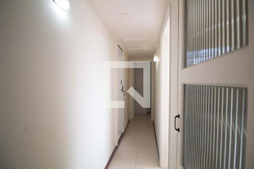 Apartamento de 120 m² com box de vidro no banho — photo 36