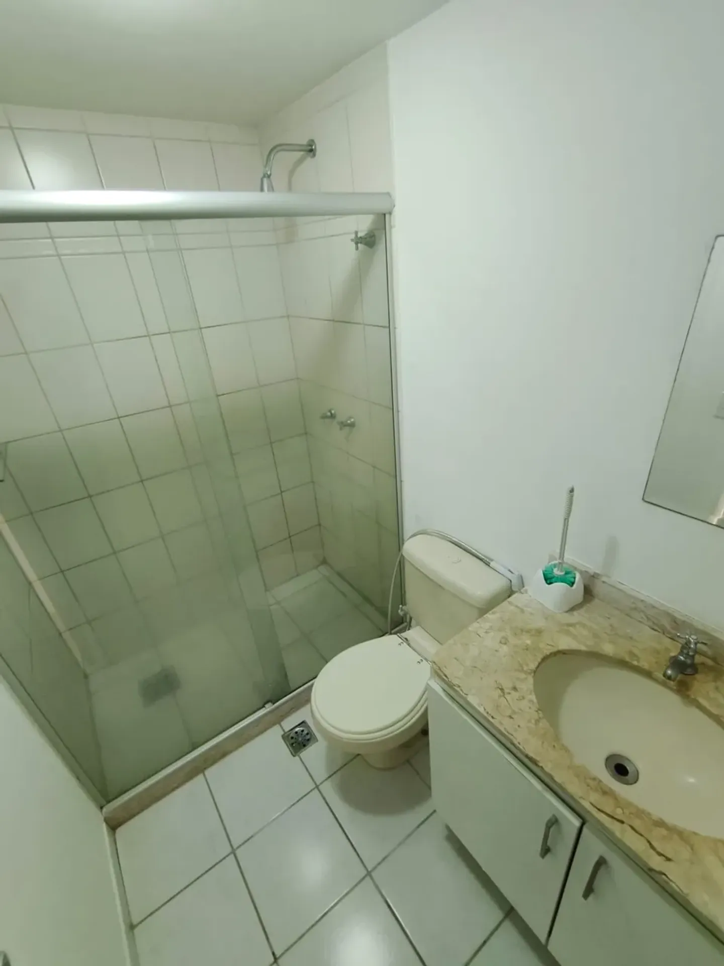 Unfurnished 2-bedroom apartment with 2 bathrooms — photo 30