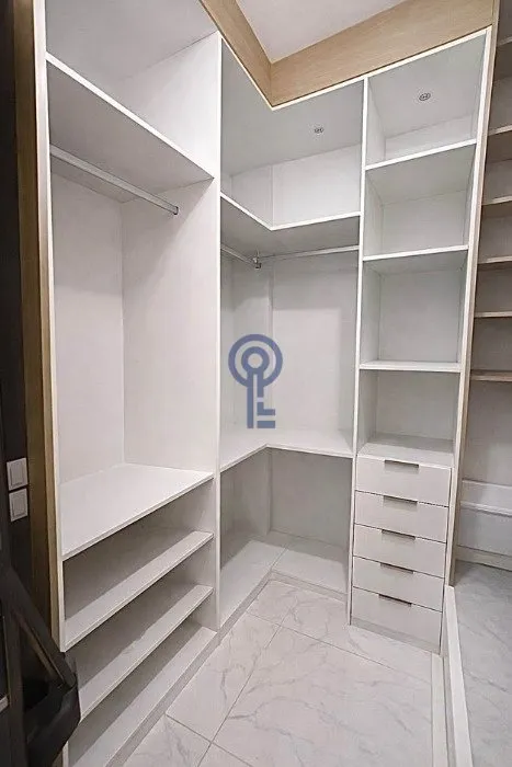 Меблированная квартира 80 м² с 2 спальнями и балконом — photo 11