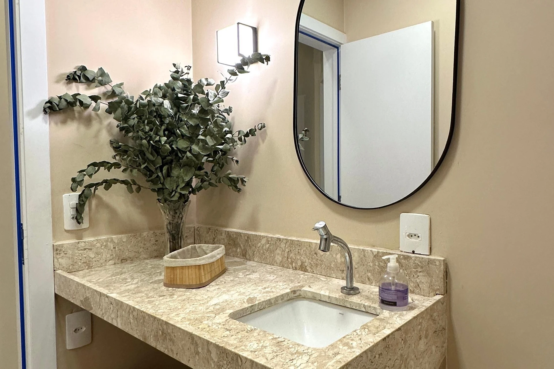 Furnished 1-bedroom apartment with 1 bathroom, no parking — photo 23